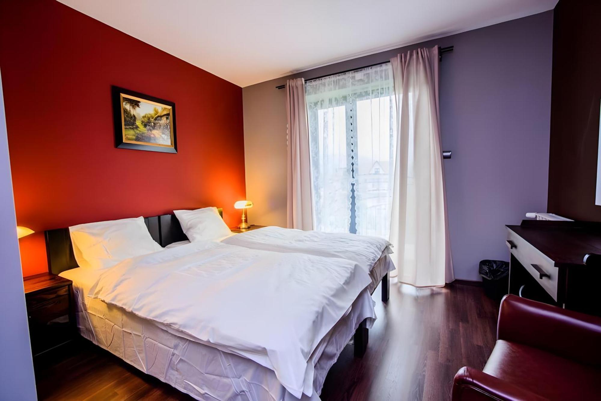 Otulina Park Bed & Breakfast ชซาฟนีซา ภายนอก รูปภาพ