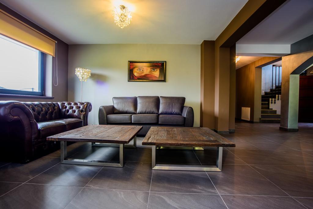 Otulina Park Bed & Breakfast ชซาฟนีซา ภายนอก รูปภาพ
