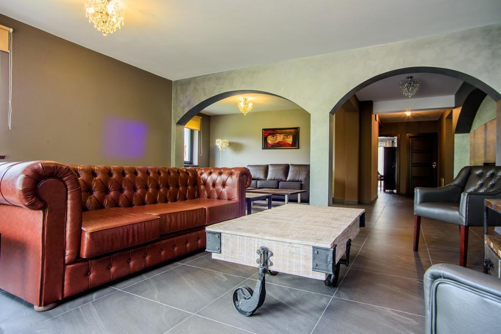 Otulina Park Bed & Breakfast ชซาฟนีซา ภายนอก รูปภาพ