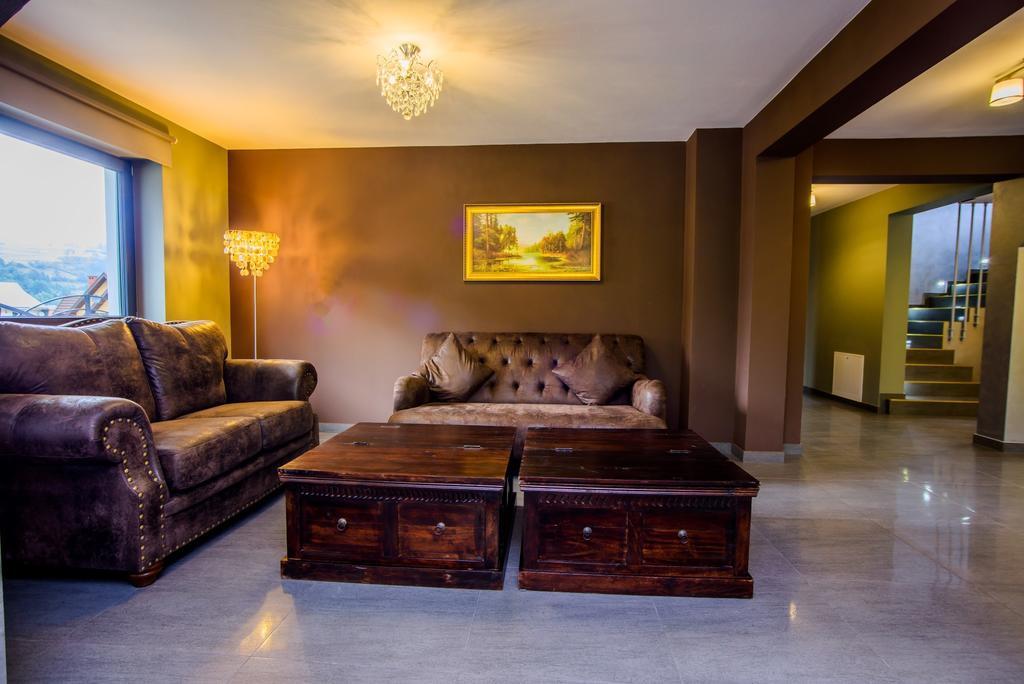 Otulina Park Bed & Breakfast ชซาฟนีซา ภายนอก รูปภาพ