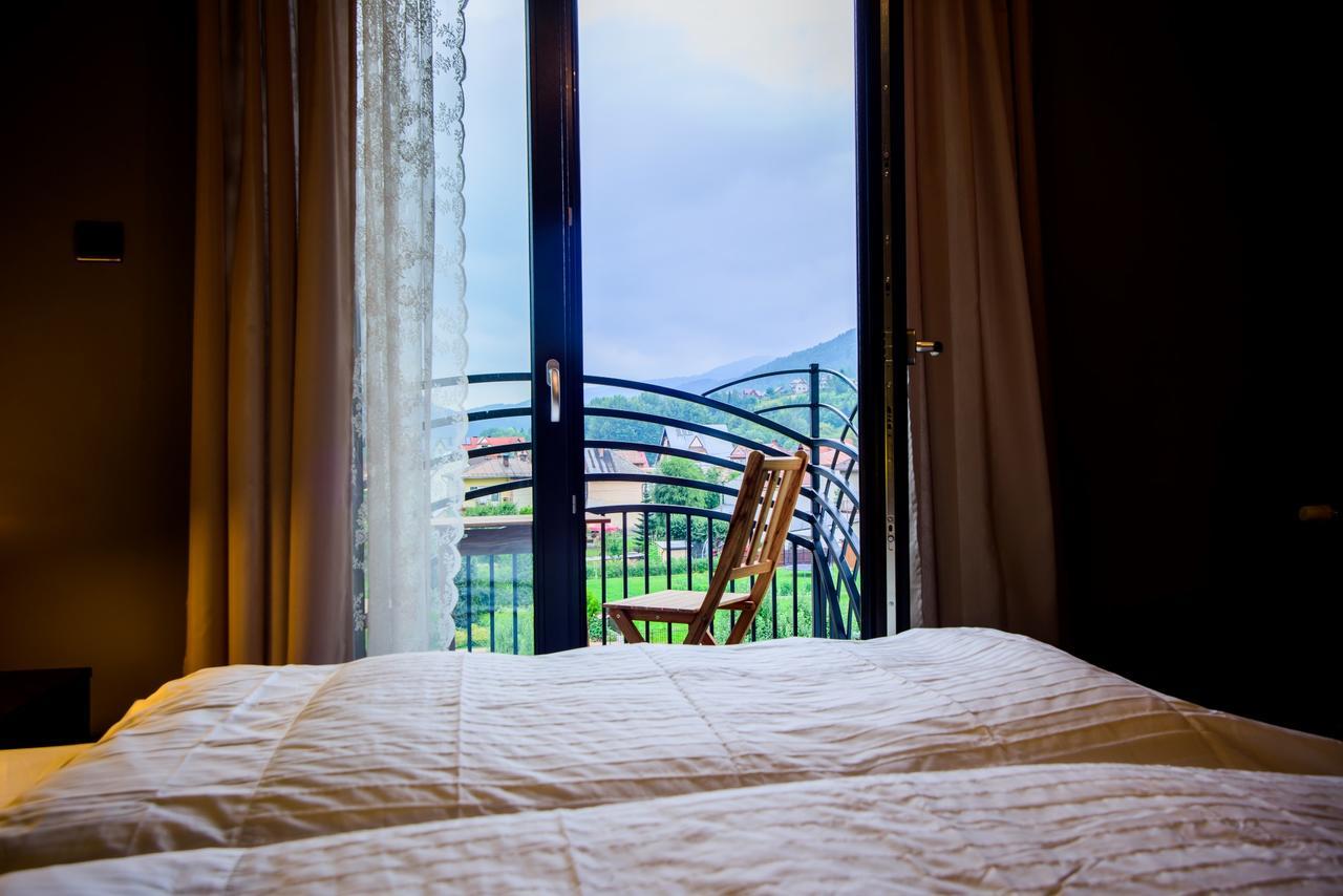 Otulina Park Bed & Breakfast ชซาฟนีซา ภายนอก รูปภาพ